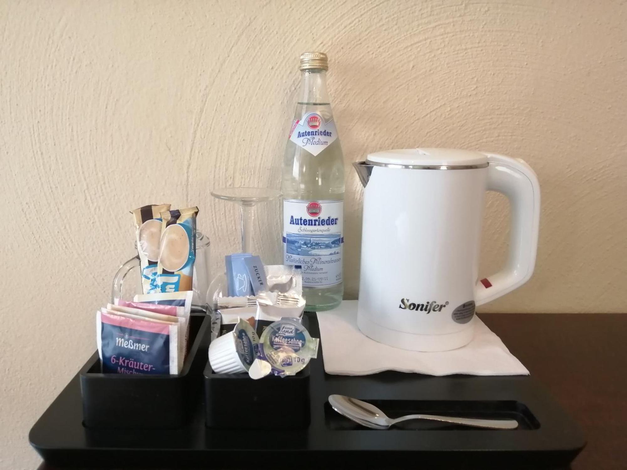 Hotel Augsburg Goldener Falke Kamer foto